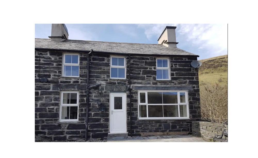 Yr Hen Siop - 4 Bed Welsh In Snowdonia *